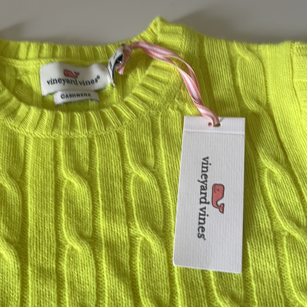 Vineyard Vines Cashmere Coral Lane Cable knit Crew Neck Sweater Bright Citron - Picture 5 of 11